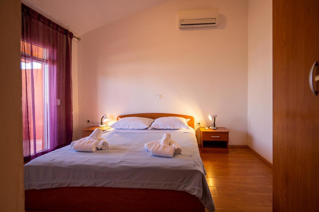 Apartments By The Sea Pasman - 8274 Екстериор снимка